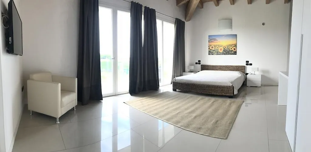 Agriturismo Villa Gaia Lonato 0*,  Italy